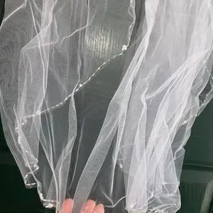 BRAND NEW WITH TAGS veil! Perfect for your big day! Custom Wedding Veil Embroidery, Personalized Veil Add-on - Etsy main image 4